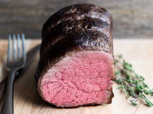 Sous Vide Beef Tenderloin with Port, Garlic, and Thyme