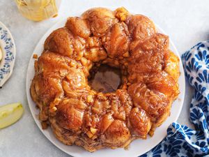 Caramel Apple Monkey Bread