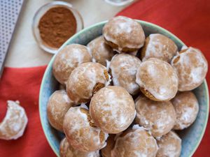 Best Pfeffernüsse Spice Cookies