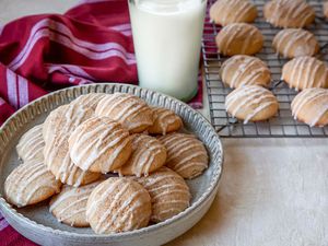 Egg Nog Cookies