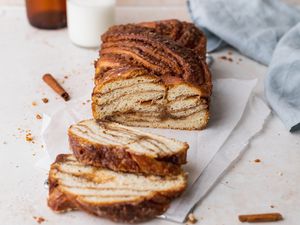 How to make cinnamon babka 