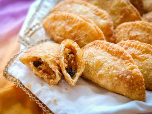 Guyanese gojas on a platter