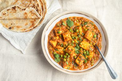 Plated matar paneer