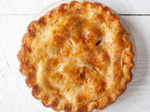 Bakers crust used for a double crusted pie.