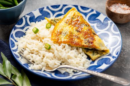 Motta Porrichu (Spicy Coconut Ginger Omelette) with Rice and Peppers