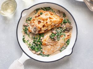 Creamy chicken Florentine in skillet.